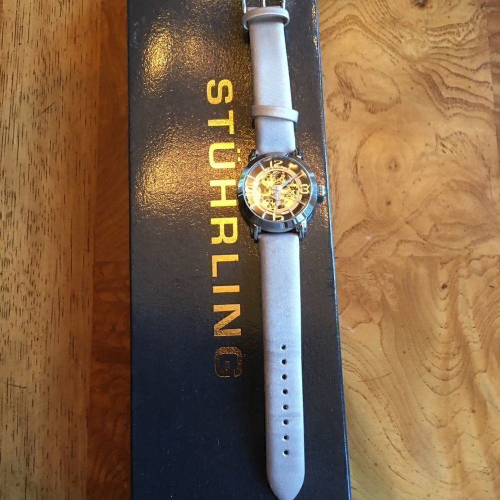 STUHRLING WATCH w Box - Picture 9 of 10